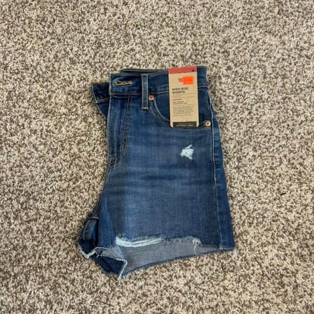 Levi Distressed Shorts